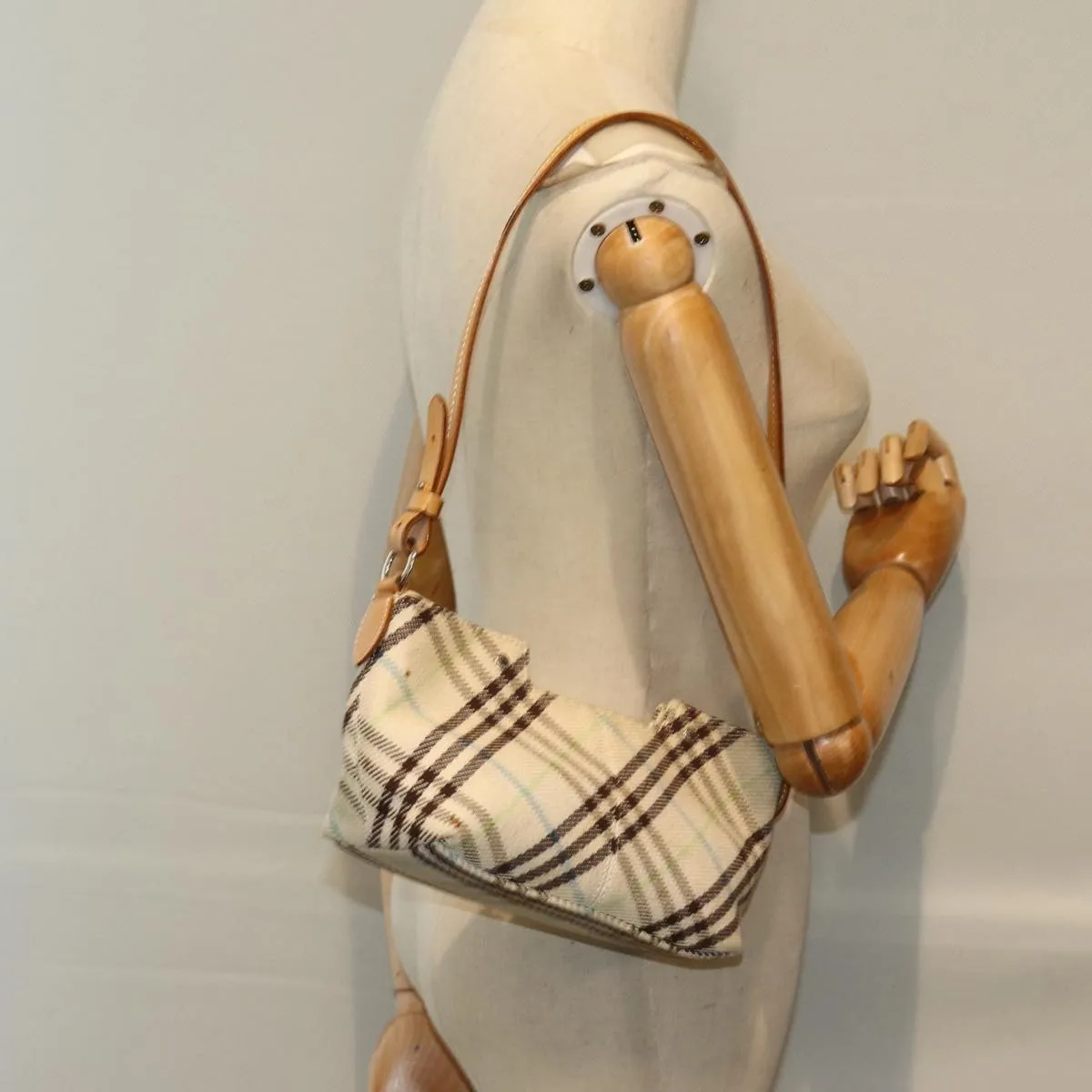 BURBERRY Nova Check Blue Label Shoulder Bag Canvas Beige Auth 75132