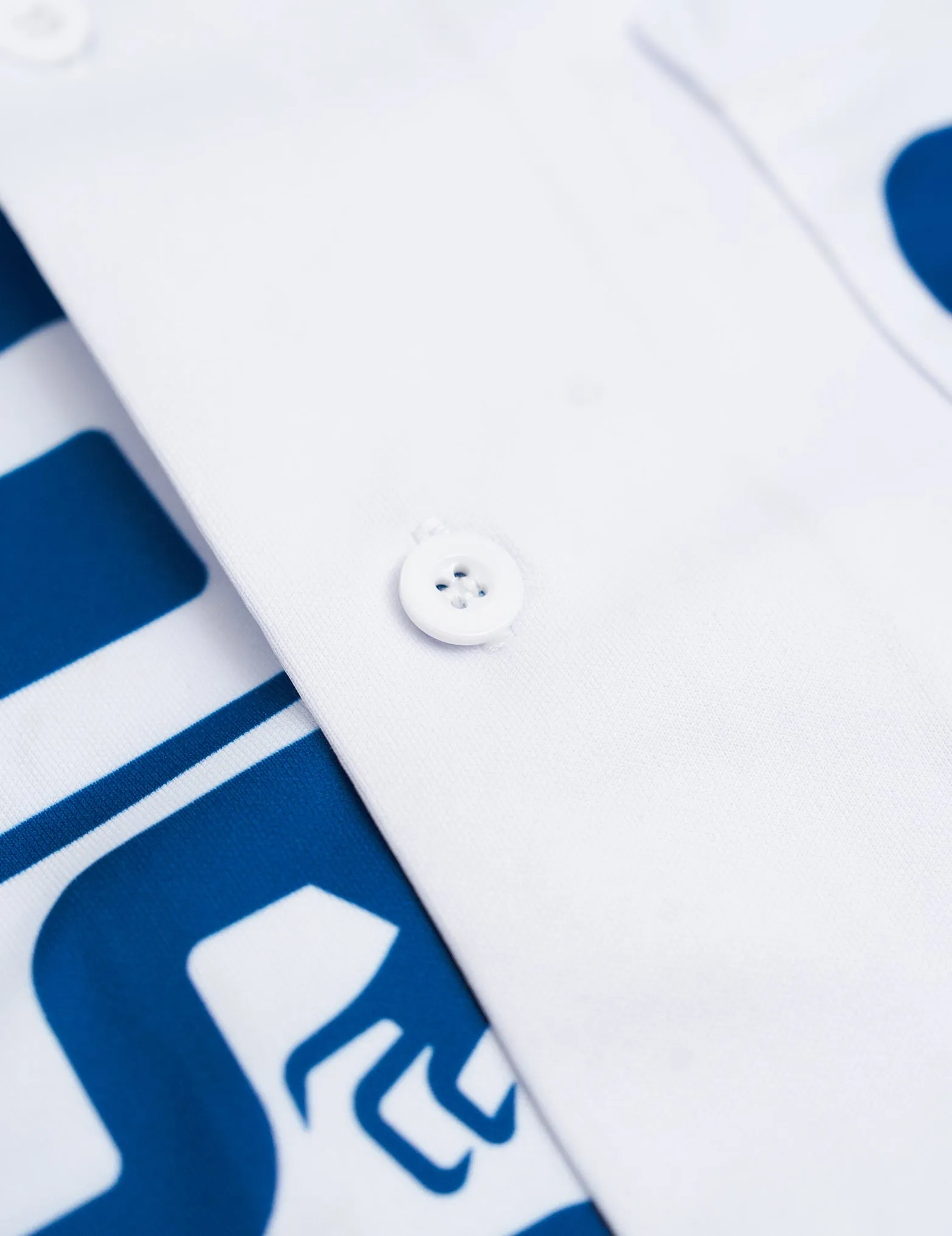 SKOOP® Giyu Button Down White
